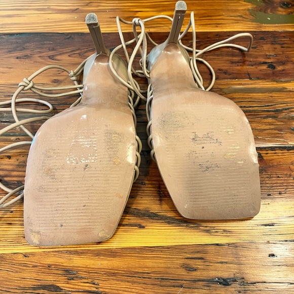 Elegant Beige Strappy Women's Heels - Picture 3 of 7